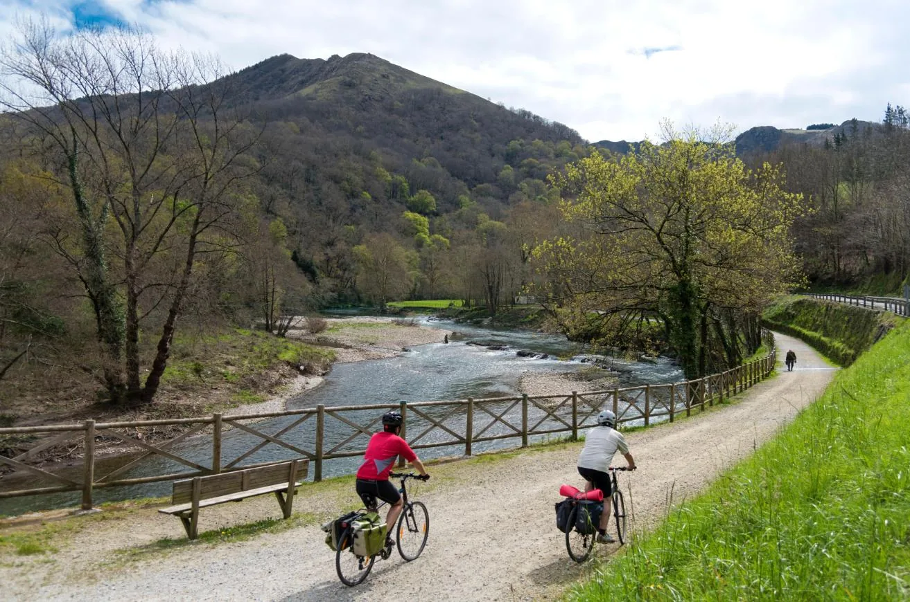 Vía Verde de Bidasoa en bicicleta