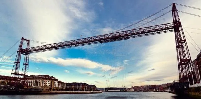 Bilbao siguiendo el curso de la ría
