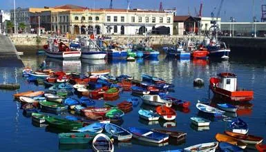 Un paseo por Santurtzi: Puerto escultórico