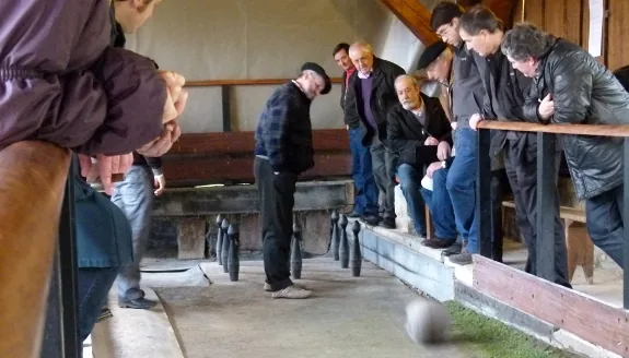 Juego de Bolos en Zerain